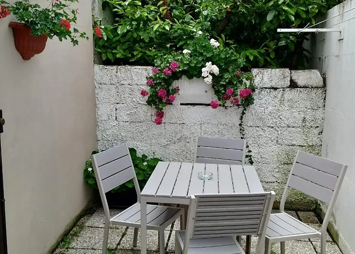 Holiday home La Castellina 23 *